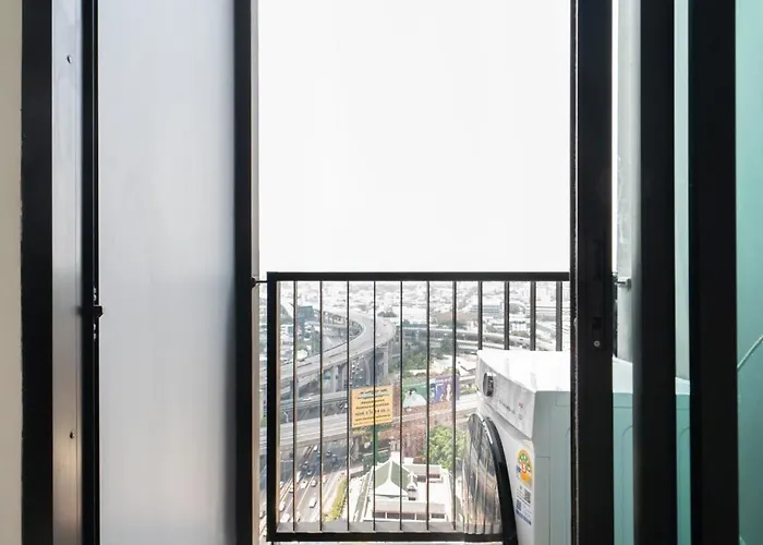 Near Bts L Duplex 42 Sqm L Rooptop Pool * 曼谷